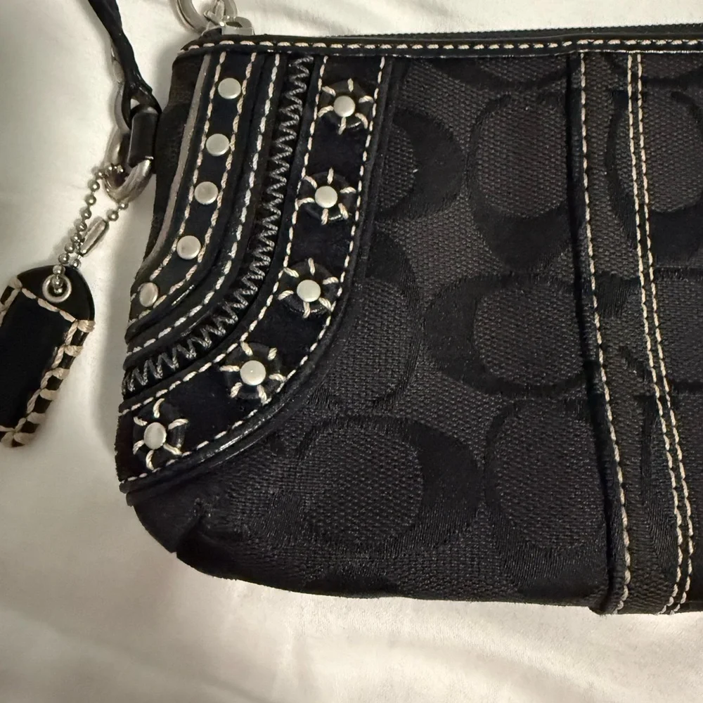 Coach Rare NWOT Studded and Embroidered Black and Cream Patterned Wristlet!